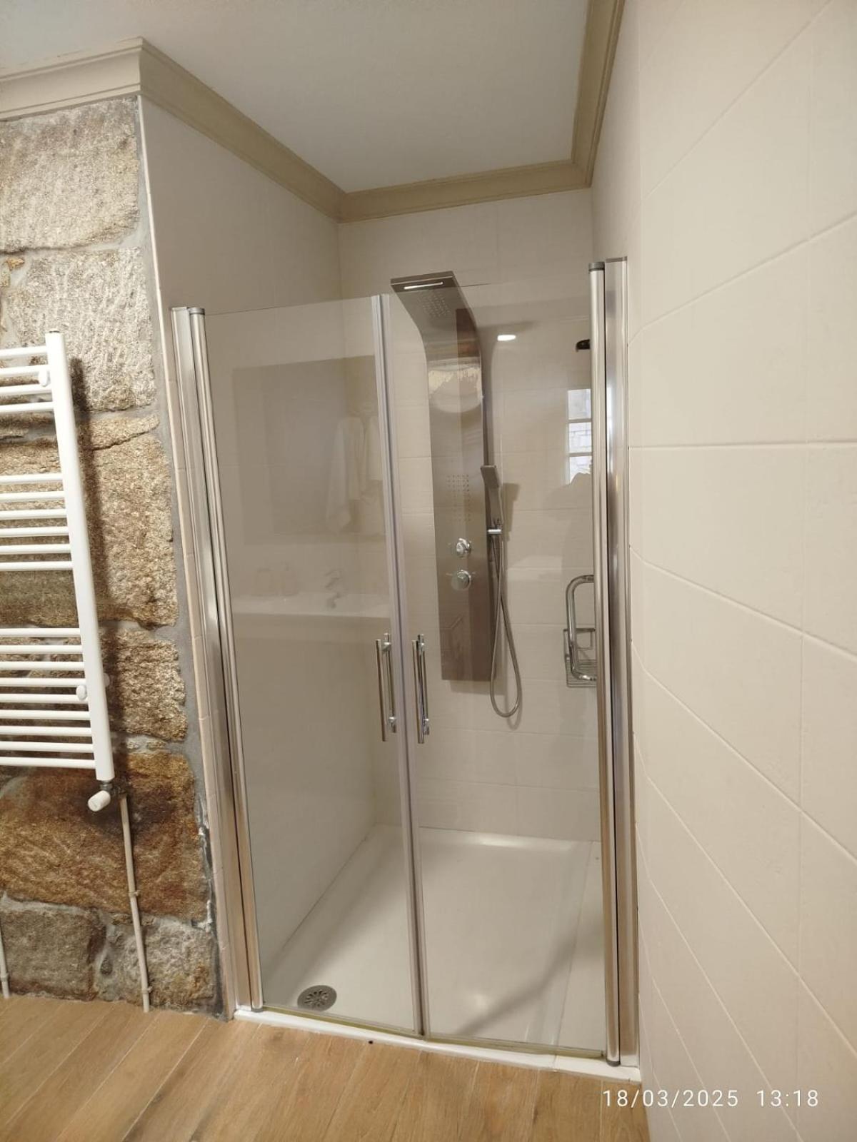 O Apartamento Do Xanza, Ideal Para Parejas Adaptado Movilidad Reducida Meis Ngoại thất bức ảnh